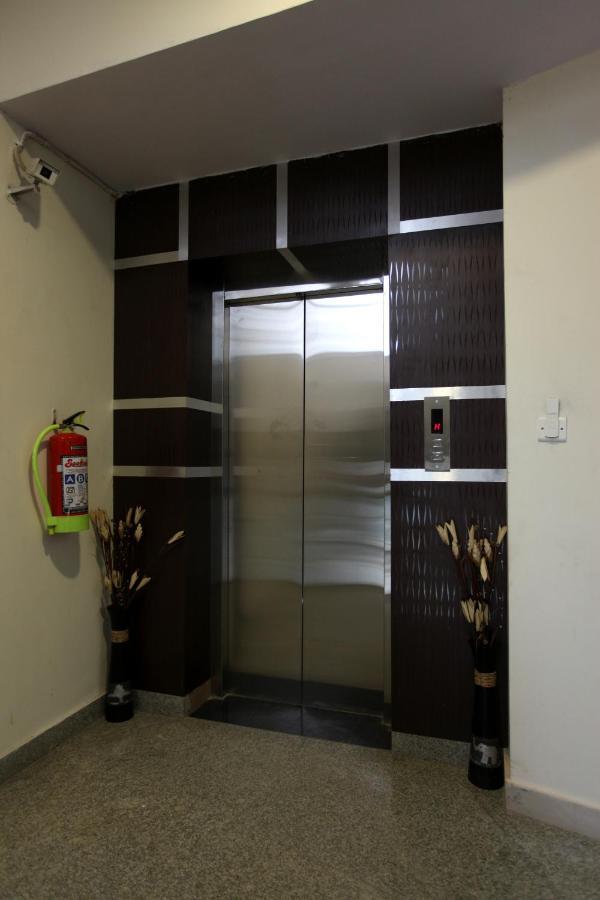 Hotel Airport City Нью-Делі Екстер'єр фото