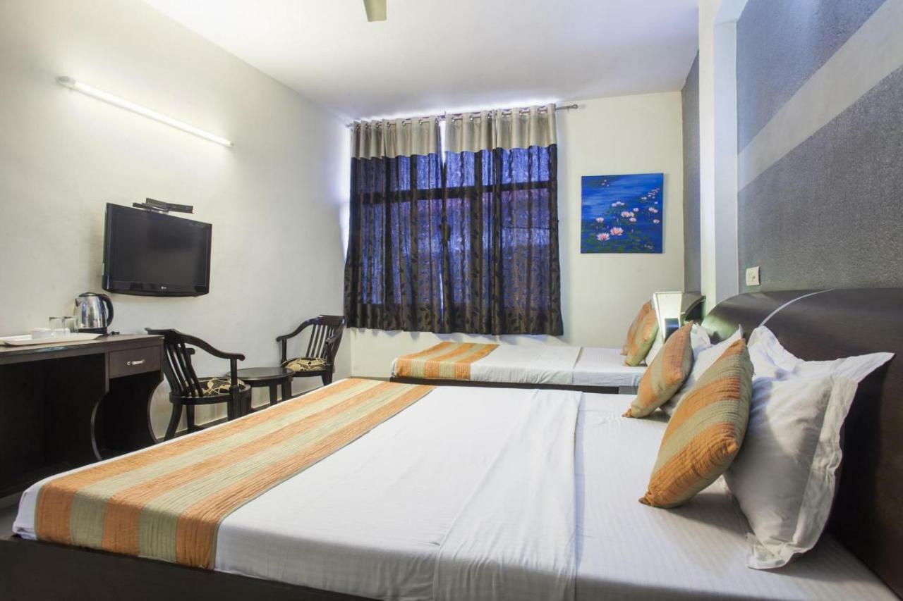 Hotel Airport City Нью-Делі Екстер'єр фото